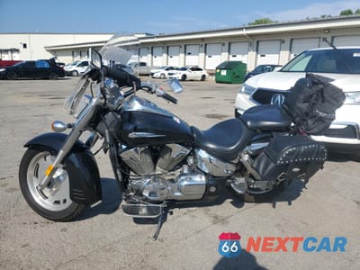 Trzecie zdjęcie samochodu z tyłu: 2007 HONDA VTX1300 R VIN:1HFSC52637A401597 - miniatura