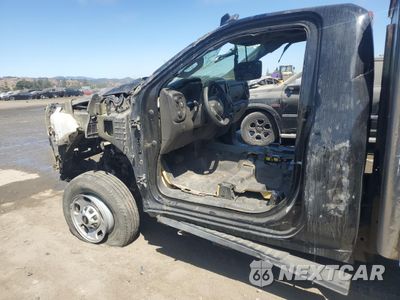 Drugie zdjęcie samochodu z przodu: 2024 CHEVROLET SILVERADO K2500 HEAVY DUTY VIN:1GC3YLE72RF169816 - miniatura