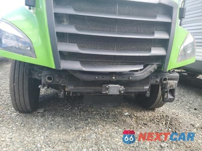 Zdjęcie 9 z 10 samochodu: 2022 FREIGHTLINER CASCADIA 116 SEMI TRUCK VIN:1FUJHTDV5NLNG8162 - miniatura