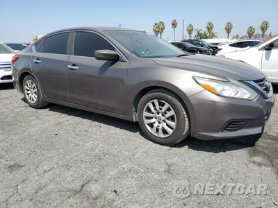 Czwarte zdjęcie samochodu z boku: 2016 NISSAN ALTIMA 2.5 VIN:1N4AL3AP5GN330048 - miniatura
