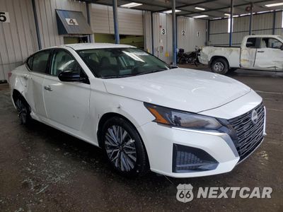 Czwarte zdjęcie samochodu z boku: 2025 NISSAN ALTIMA SV VIN:1N4BL4DV4SN400183 - miniatura