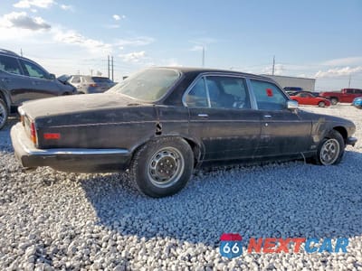 Trzecie zdjęcie samochodu z tyłu: 1985 JAGUAR XJ6 VIN:SAJJCALP4CC423018 - miniatura