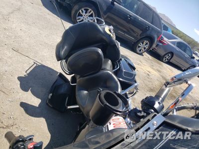 Piąte zdjęcie samochodu w środku: 2005 HARLEY-DAVIDSON FLHTCUI VIN:1HD1FCW135Y661596 - miniatura