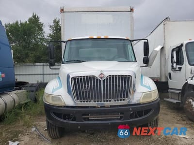 Piąte zdjęcie samochodu w środku: 2007 INTERNATIONAL 4000 4300 - TRUCKS DELIVERY TRU VIN:1HTMMAAM07H496493 - miniatura