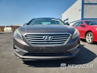 Piąte zdjęcie samochodu w środku: 2015 HYUNDAI SONATA SE VIN:5NPE24AF8FH233033 - miniatura