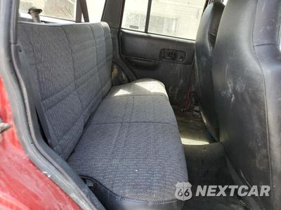 Zdjęcie 11 z 13 samochodu: 2001 JEEP CHEROKEE VIN:1J4FF48S51L569457 - miniatura