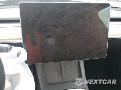 Zdjęcie 9 z 13 samochodu: 2022 TESLA MODEL Y VIN:7SAYGDEE4NF434119 - miniatura