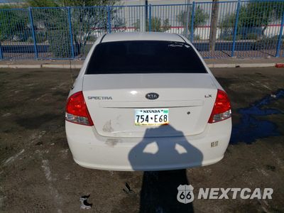 Zdjęcie 6 z 12 samochodu: 2009 KIA SPECTRA EX VIN:KNAFE221X95624012 - miniatura
