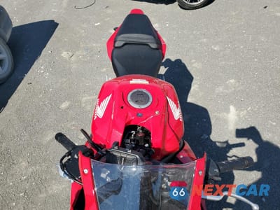 Piąte zdjęcie samochodu w środku: 2024 HONDA CBR650 R VIN:MLHRH155XR5000479 - miniatura