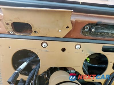 Zdjęcie 9 z 14 samochodu: 1987 JEEP WRANGLER LAREDO VIN:2BCCL8143HB514067 - miniatura