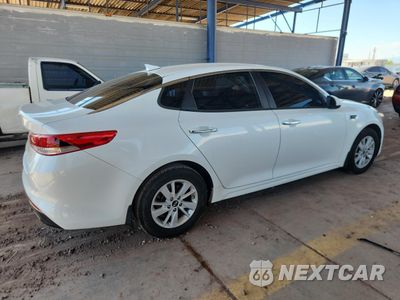 Trzecie zdjęcie samochodu z tyłu: 2016 KIA OPTIMA LX VIN:5XXGT4L39GG062248 - miniatura