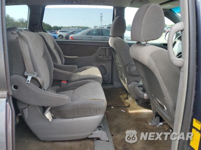 Zdjęcie 11 z 13 samochodu: 2010 TOYOTA SIENNA CE VIN:5TDKK4CC3AS306303 - miniatura