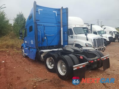 Trzecie zdjęcie samochodu z tyłu: 2020 VOLVO VN VNL - TRUCKS VIN:4V4NC9EH4LN242446 - miniatura