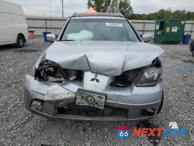 Piąte zdjęcie samochodu w środku: 2004 MITSUBISHI OUTLANDER XLS VIN:JA4LZ41F04U031741 - miniatura