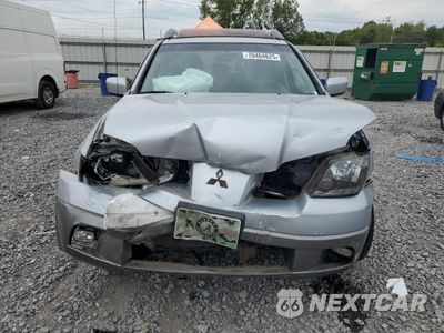 Piąte zdjęcie samochodu w środku: 2004 MITSUBISHI OUTLANDER XLS VIN:JA4LZ41F04U031741 - miniatura