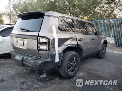 Trzecie zdjęcie samochodu z tyłu: 2025 TOYOTA LAND CRUISER BASE VIN:JTEABFAJ9SK020503 - miniatura