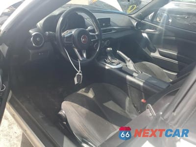 Zdjęcie 8 z 12 samochodu: 2017 FIAT 124 SPIDER 2D CONVERTIBLE CLASSIC VIN:JC1NFAEK9H0102197 - miniatura