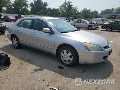 Czwarte zdjęcie samochodu z boku: 2005 HONDA ACCORD LX VIN:3HGCM56415G700980 - miniatura