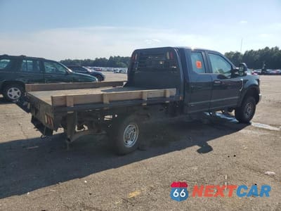 Trzecie zdjęcie samochodu z tyłu: 2018 FORD SUPER DUTY F-250 W/S VIN:1FT7X2B61JEC80586 - miniatura
