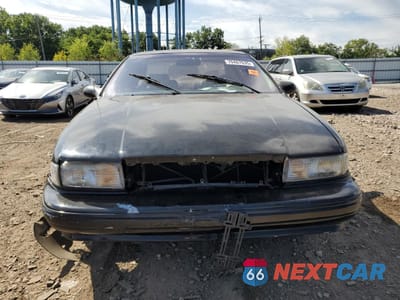 Piąte zdjęcie samochodu w środku: 1996 CHEVROLET CAPRICE / IMPALA CLASSIC SS VIN:1G1BL52P0TR164834 - miniatura