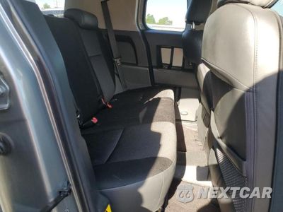 Zdjęcie 11 z 13 samochodu: 2010 TOYOTA FJ CRUISER VIN:JTEBU4BF0AK091732 - miniatura