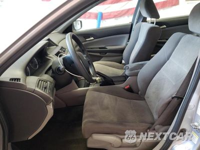Zdjęcie 7 z 12 samochodu: 2010 HONDA ACCORD LX VIN:1HGCP2F32AA064558 - miniatura