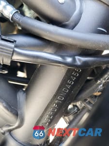 Zdjęcie 9 z 10 samochodu: 2022 KAWASAKI ZR900 F VIN:ML5ZRDF10NDA54559 - miniatura