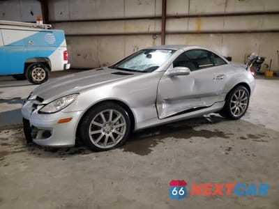 2005 MERCEDES-BENZ SLK 350 WDBWK56F25F027183 - główne zdjęcie licytacji z USA - miniatura