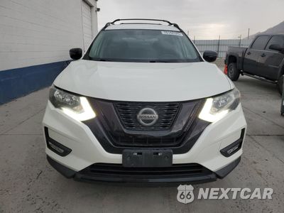 Piąte zdjęcie samochodu w środku: 2018 NISSAN ROGUE S VIN:5N1AT2MV5JC776018 - miniatura