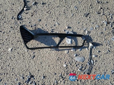 Zdjęcie 12 z 15 samochodu: 2016 CHEVROLET CORVETTE STINGRAY 1LT VIN:1G1YB3D71G5115606 - miniatura