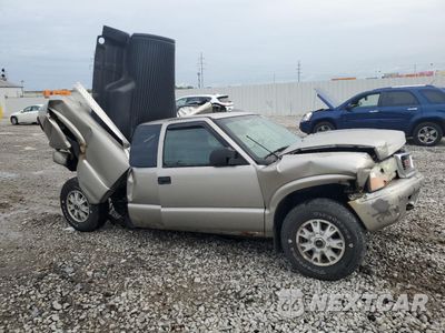 Czwarte zdjęcie samochodu z boku: 2002 GMC SONOMA VIN:1GTDT19W028232897 - miniatura