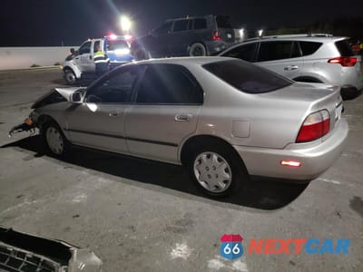 Drugie zdjęcie samochodu z przodu: 1996 HONDA ACCORD LX VIN:1HGCD5631TA046176 - miniatura