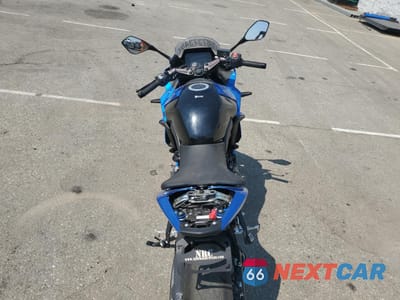 Zdjęcie 6 z 9 samochodu: 2024 SUZUKI GSX800 F VIN:JS1EM13B5R7103927 - miniatura