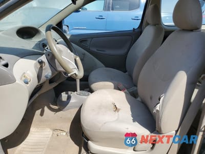 Zdjęcie 7 z 14 samochodu: 2003 TOYOTA ECHO VIN:JTDAT123930270258 - miniatura