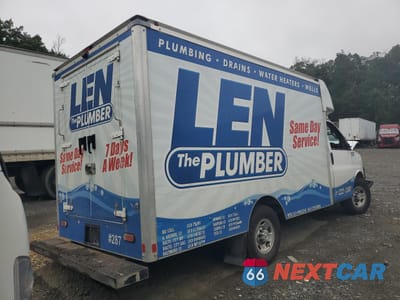 Trzecie zdjęcie samochodu z tyłu: 2021 CHEVROLET EXPRESS G3500 VIN:1HA0GRF70MN002288 - miniatura