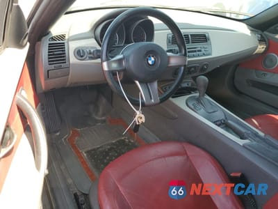 Zdjęcie 8 z 13 samochodu: 2003 BMW Z4 2.5 VIN:4USBT33463LS48153 - miniatura