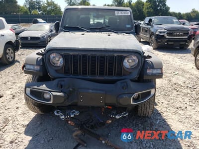 Piąte zdjęcie samochodu w środku: 2024 JEEP GLADIATOR SPORT VIN:1C6JJTAG5RL116375 - miniatura