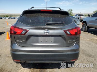 Zdjęcie 6 z 15 samochodu: 2017 NISSAN ROGUE SPORT S VIN:JN1BJ1CR4HW102015 - miniatura