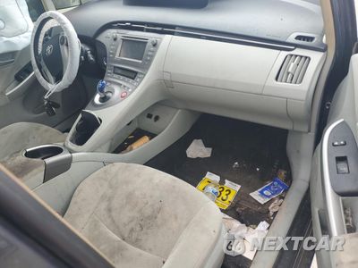 Zdjęcie 8 z 13 samochodu: 2014 TOYOTA PRIUS VIN:JTDKN3DU2E1736867 - miniatura