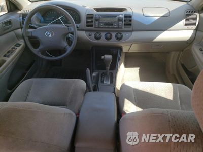 Zdjęcie 8 z 14 samochodu: 2002 TOYOTA CAMRY LE VIN:4T1BF30K02U010951 - miniatura