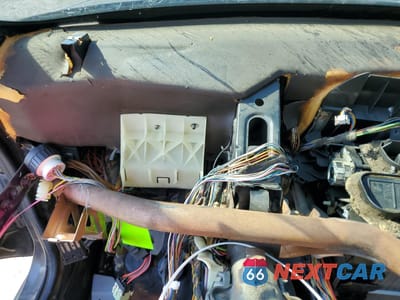 Zdjęcie 9 z 14 samochodu: 1995 BMW 325 I VIN:WBACB3329SFE22404 - miniatura