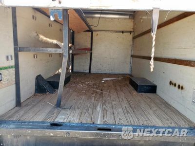 Zdjęcie 10 z 12 samochodu: 2014 FORD ECONOLINE E350 SUPER DUTY CUTAWAY VAN VIN:1FDWE3FL6EDA57703 - miniatura