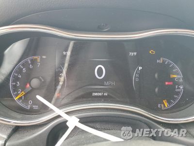 Zdjęcie 9 z 15 samochodu: 2016 JEEP GRAND CHEROKEE LAREDO VIN:1C4RJEAG6GC428726 - miniatura