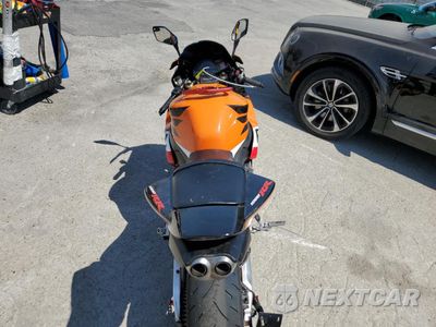 Zdjęcie 6 z 10 samochodu: 2006 HONDA CBR1000 RR VIN:JH2SC57096M205313 - miniatura