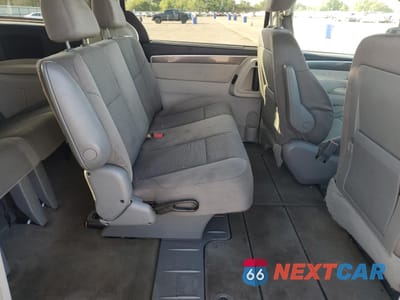 Zdjęcie 11 z 16 samochodu: 2009 VOLKSWAGEN ROUTAN S VIN:2V8HW44199R501584 - miniatura