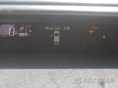 Zdjęcie 9 z 13 samochodu: 2015 TOYOTA PRIUS C VIN:JTDKDTB38F1578114 - miniatura