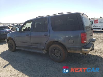Drugie zdjęcie samochodu z przodu: 2000 FORD EXPEDITION XLT VIN:1FMRU15L6YLB56943 - miniatura