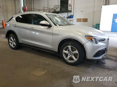 Czwarte zdjęcie samochodu z boku: 2018 ALFA ROMEO STELVIO VIN:ZASFAKAN3J7B80135 - miniatura