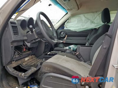 Zdjęcie 7 z 14 samochodu: 2007 DODGE NITRO SXT VIN:1D8GT28K97W689844 - miniatura