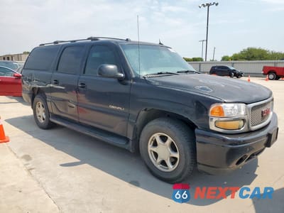 Czwarte zdjęcie samochodu z boku: 2004 GMC YUKON XL DENALI VIN:1GKFK66U14J266178 - miniatura